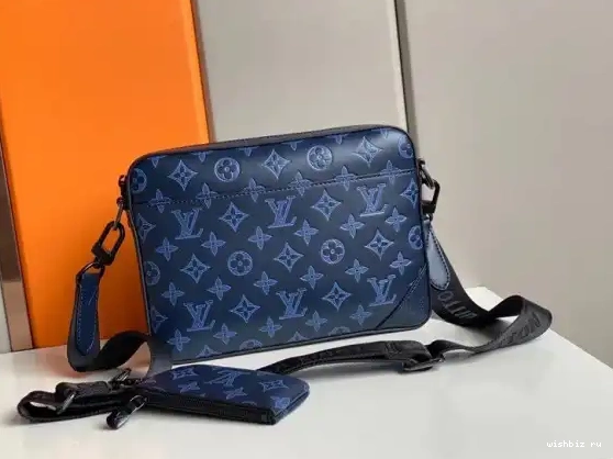 WIS VUITTON LOUIS DUO MESSENGER 0528